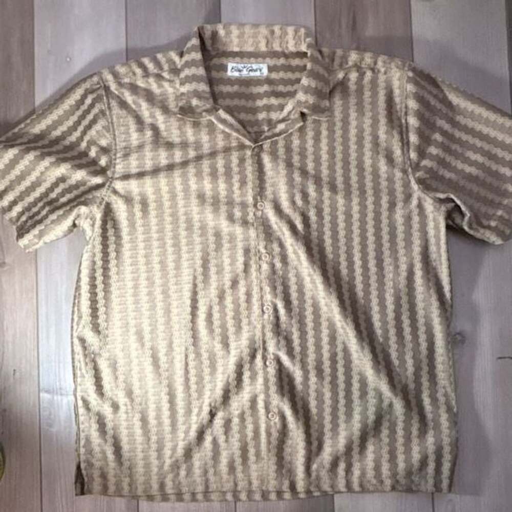 Blue Gear Short Sleeve Button Down Camp Shirt Brown Zig Zag Stripe Textured Knit